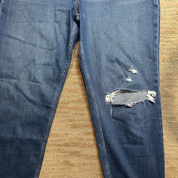 Abercrombie Mom Jeans NWT - Picture 4 of 5